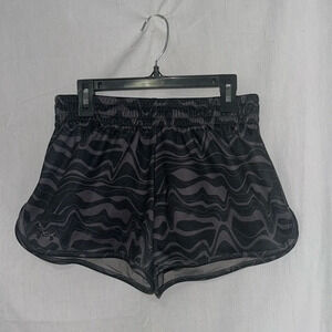 black & gray swirl Under Armour heatgear shorts size small semi fitted
